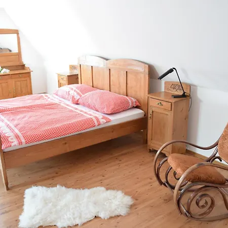 펜션 V Haraticich 야블로네츠나트니소우